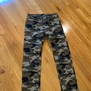 Levi’s Camo Super Skinny Jean
